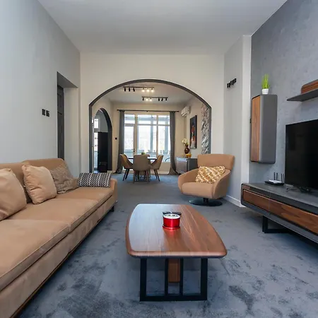 Urban Elegance Apartment